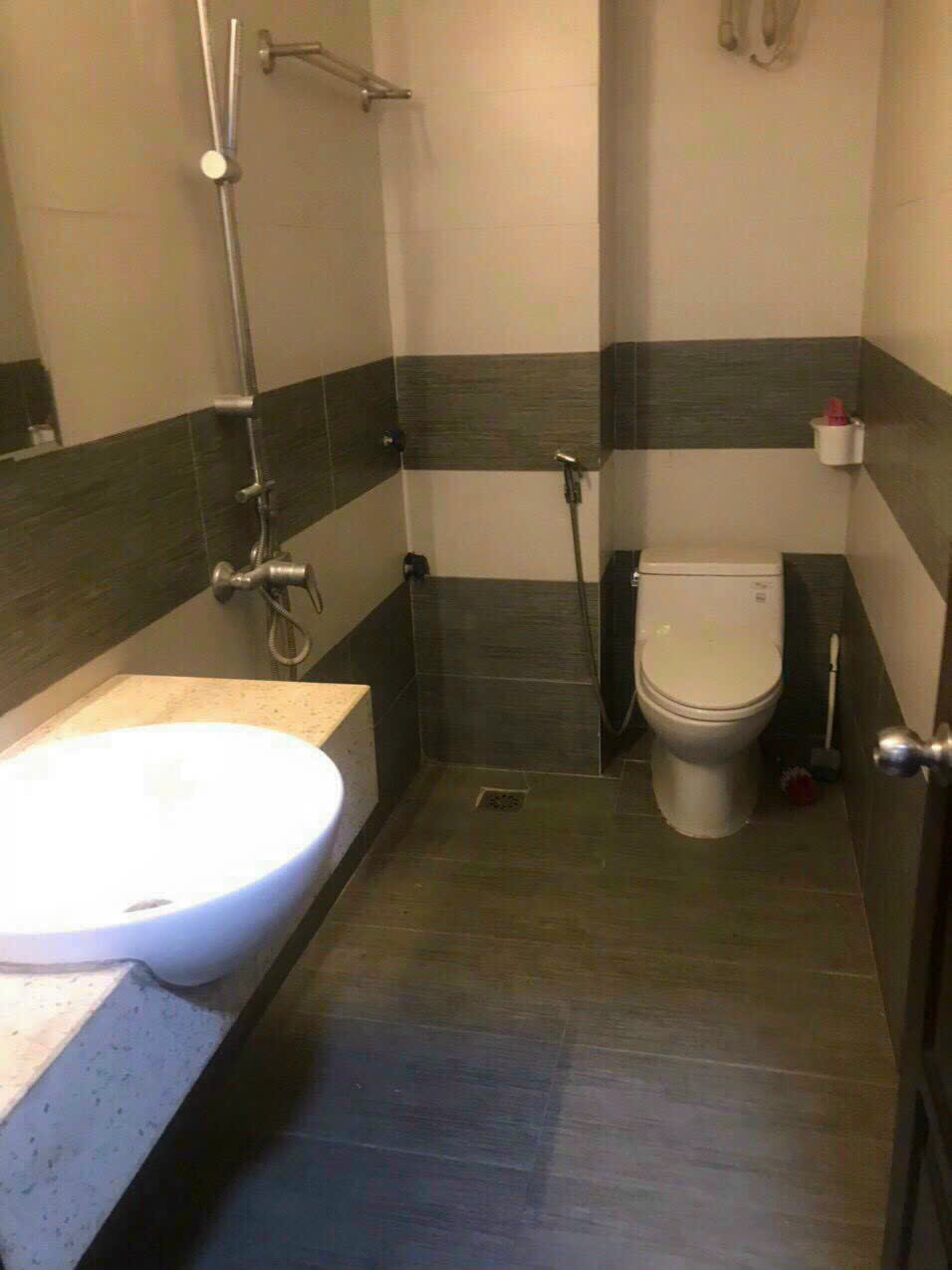 Mình chính chủ cho thuê nhà mới ,vỉa hè, 112m2- 4T, Phương Liệt_33 Tr