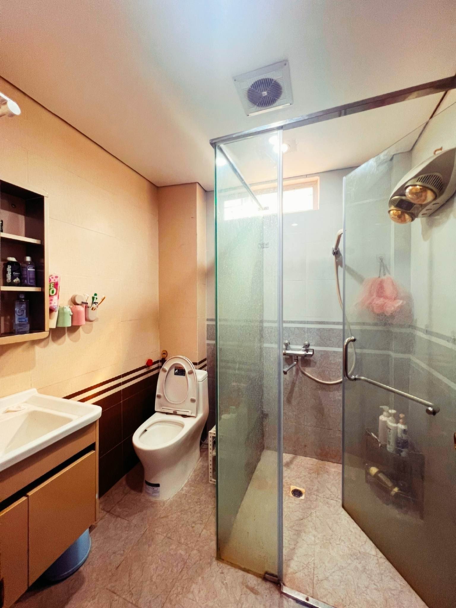 Cho thuê Nhà kinh doanh, thang máy, 120m2- 5T, Trần Nhân Tông_45 Tr