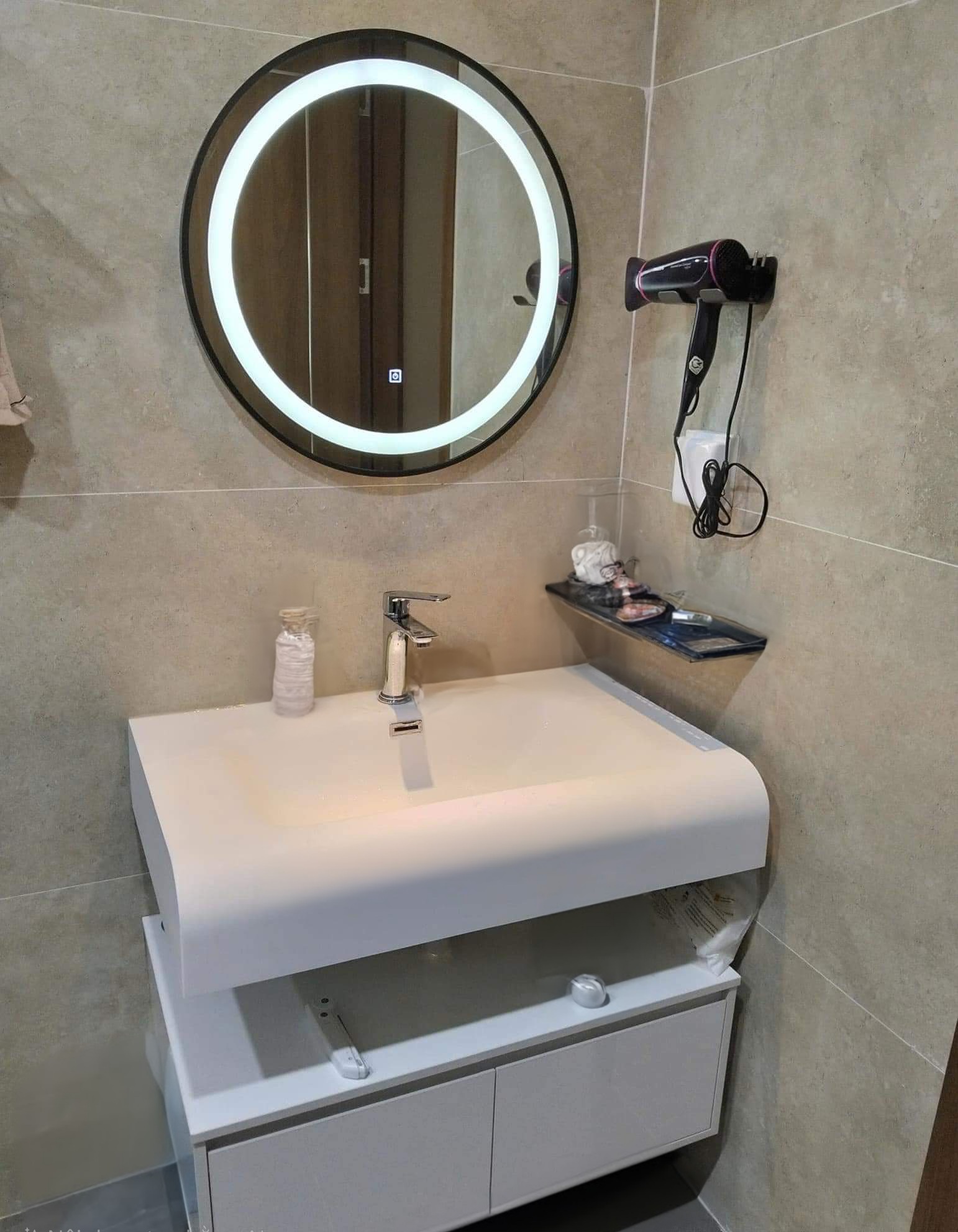 Tôi cho thuê nhà mới, hai cửa đi, 105m2_ 5T; vỉa hè, Minh Khai-30 Tr