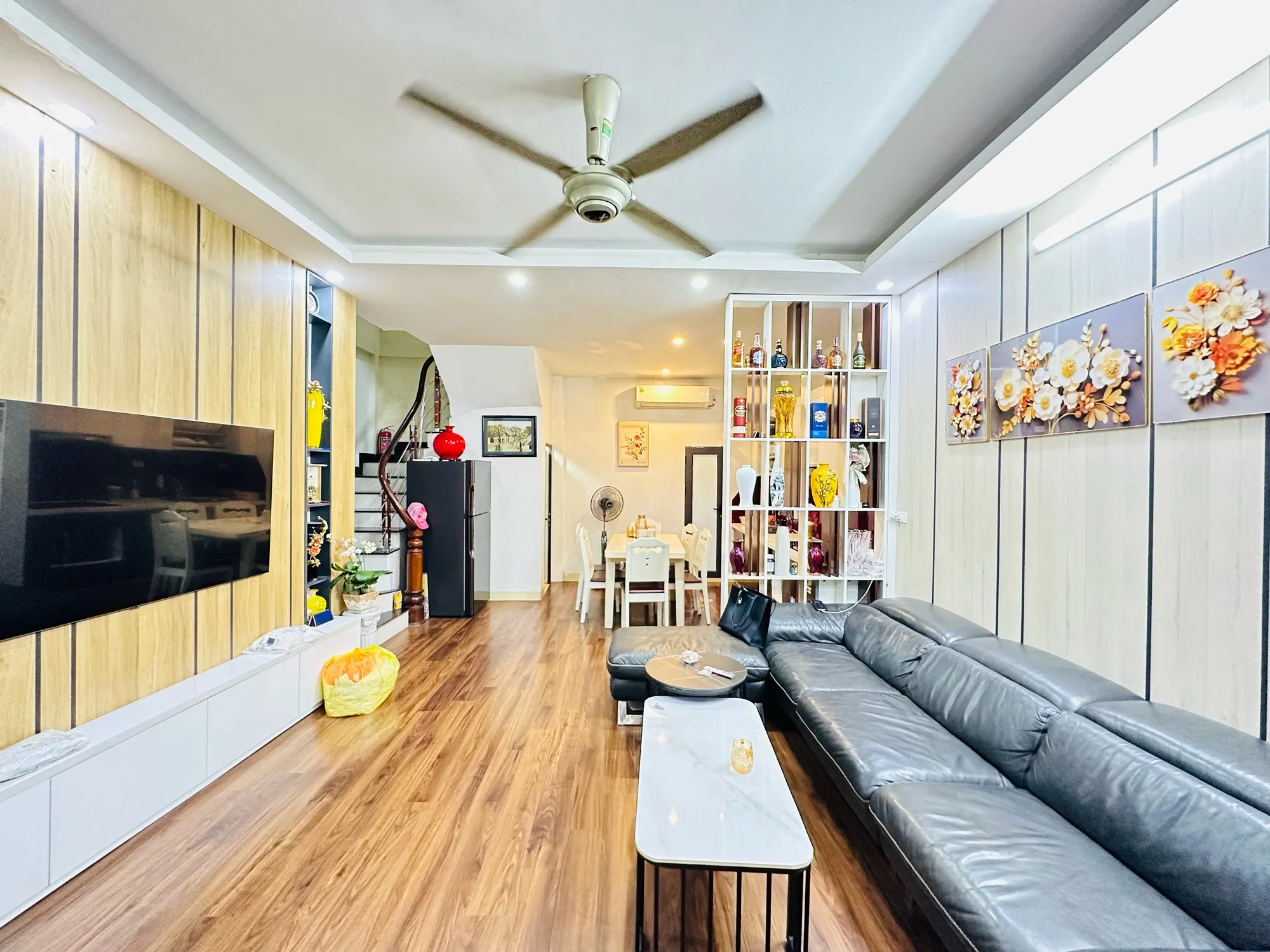 Bán Nhà Võ Thị Sáu 38m2. 5 tầng. mặt tiền 4.5m. giá 13.5 Tỷ Hai Bà Trưng Hà Nội