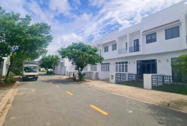 SỐC! Nhà Phố SỔ HỒNG SẴN – Giá Chỉ 1,7 TỶ, Nhận Nhà Ở Ngay.