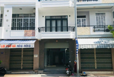 Bán nhà 3 tầng trung tâm TP Nha Trang – mặt tiền đẹp – full nội thất