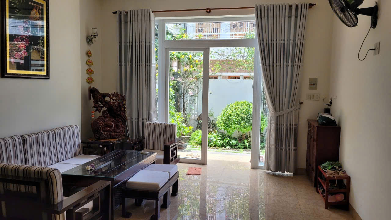 Nhà 1 trệt 1 lầu 1 tum – 5PN, hẻm 4m Phú Đức, Vĩnh Hòa – 9,5 tỷ