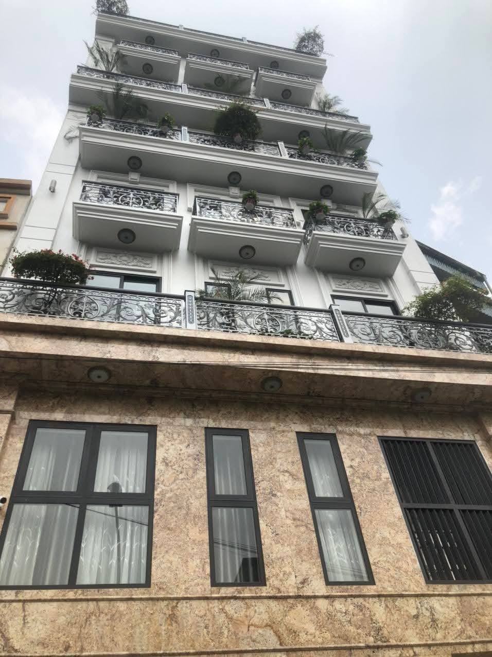 Bán nhà Phố Phương Liệt-95m*9tầng*8mMT, Full tiện ích- Giá 29,7tỷ