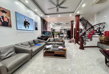 Nhà Phố Hoàng Ngân-70m*4tầng*5mMT-Ngõ thông Hoàng Ngân, Lê Văn Lương- Giá 13,5 tỷ