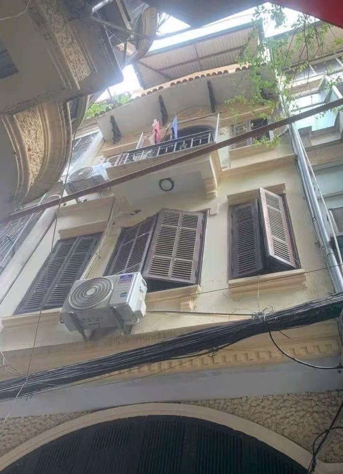 TRUNG TÂM PHỐ VIP QUẬN ĐỐNG ĐA – THÔNG CÁC NGẢ – Ô TÔ – KINH DOANH – SỔ PHÂN LÔ 54m -15.9 tỷ