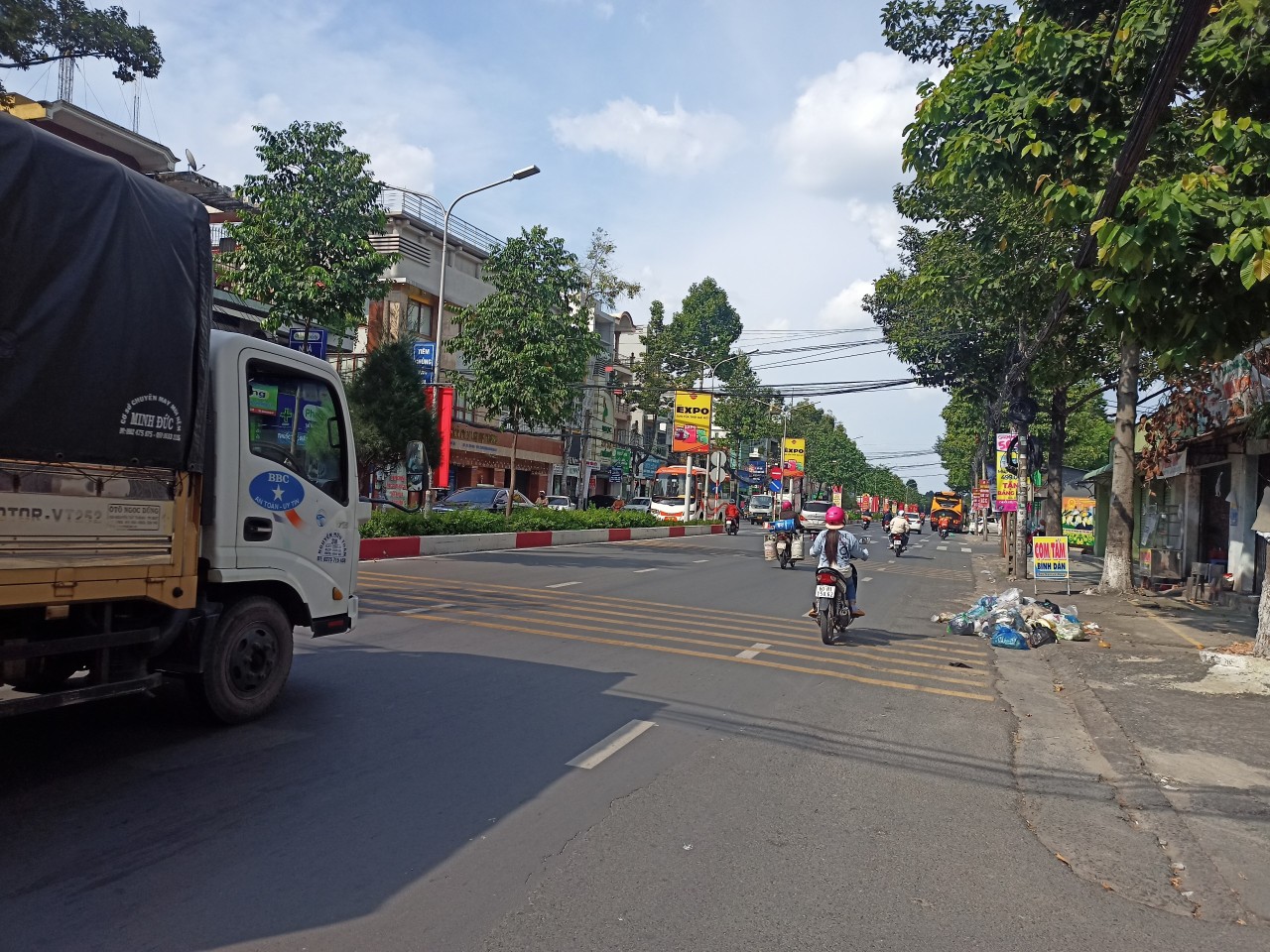 Bán đất ngay BV 7B,đường nhựa 2 xe hơi thông Đồng Khởi,SHR thổ cư 100%