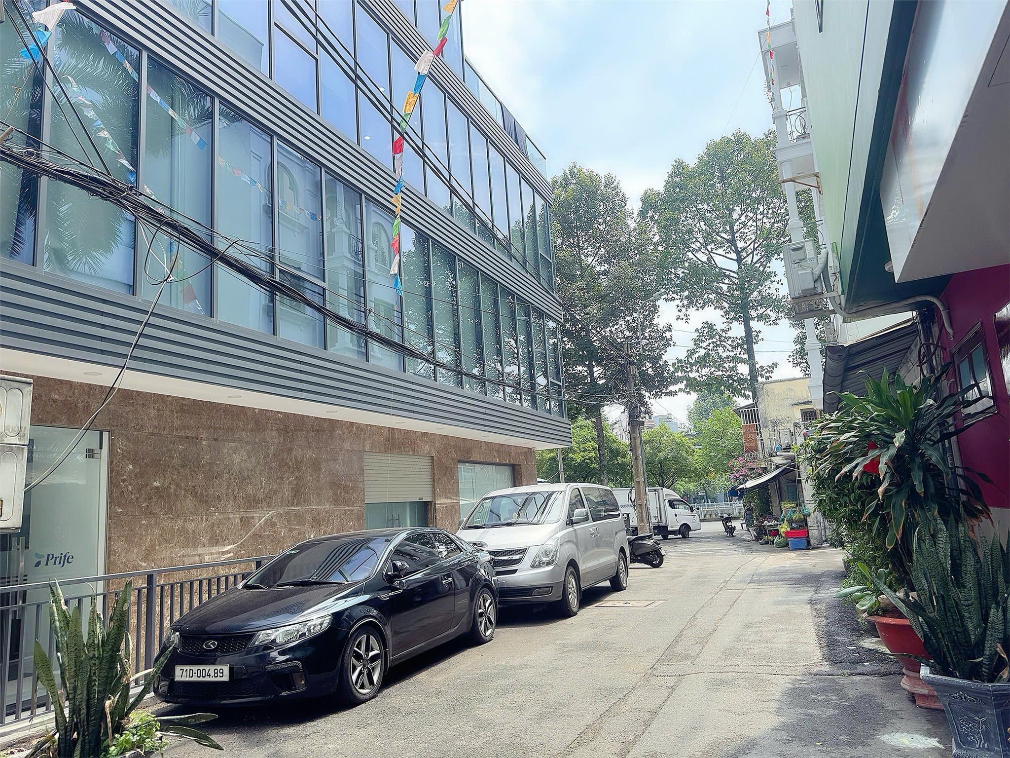 CHÍNH CHỦ CHƯA QUA ĐẦU TƯ – BÁN NHÀ 3 TẦNG MẶT TIỀN XE HƠI ĐẬU NGÀY ĐÊM ĐƯỜNG NGUYỄN BỈNH KHIÊM, ĐAKAO, QUẬN 1 – NGANG LỚN HIẾM 12M * 16M