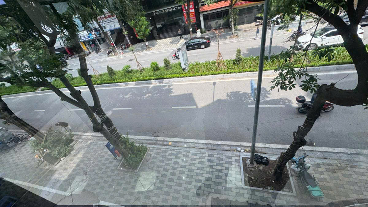 SIÊU PHẨM MẶT PHỐ LẠC LONG QUÂN – RẺ NHẤT TÂY HỒ – HƠN 400TR/M2.