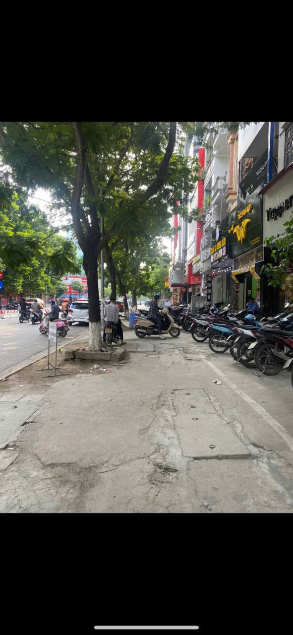 DUY NHẤT 1 CĂN ! MP trần Quốc Hoàn Cầu Giấy vỉ hè ôt tránh KD 45m x 5T nhỉnh 37 tỷ TL