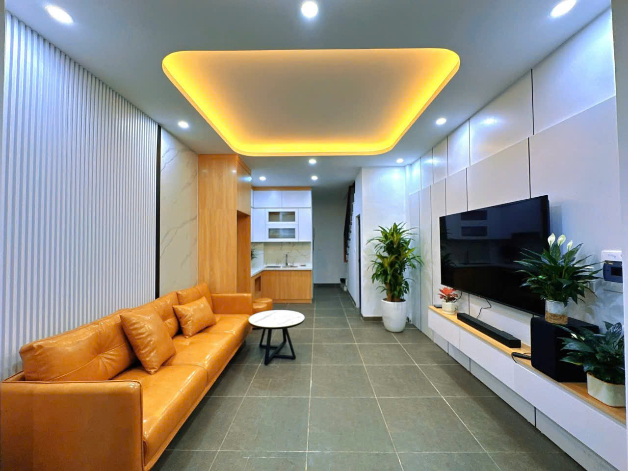 CỰC HIẾM ! Nhỉnh 11 tỷ nhà mới 6T Phạm Văn Đồng Cầu Giấy Ngón thông thang máy 35m MT 3.7m