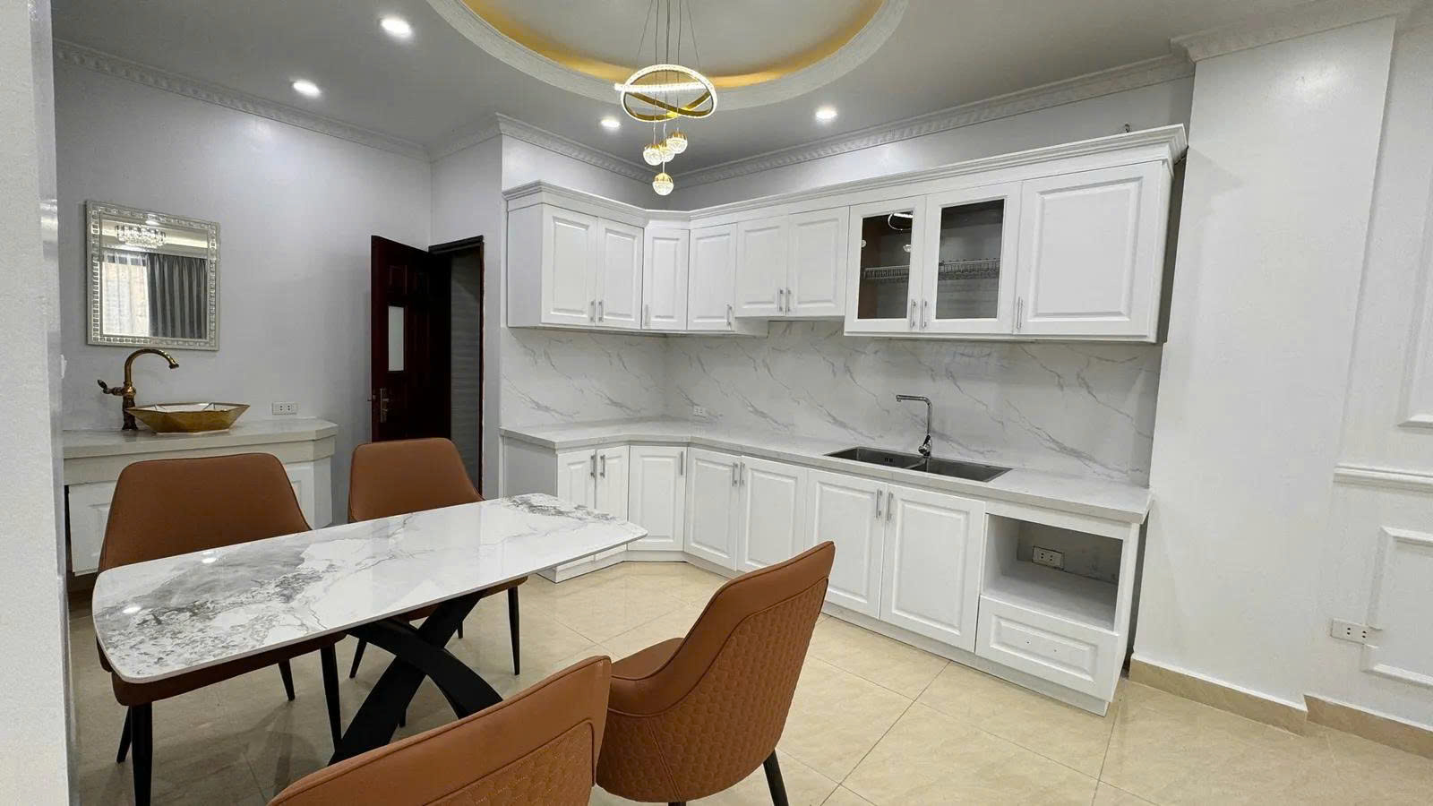 BÁN NHÀ LIÊN KỀ NGAY GẦN CHỢ VĂN LA – HÀ ĐÔNG – DT 50M X 5 TẦNG, MT 5.5M, GIÁ  16.8 tỷ