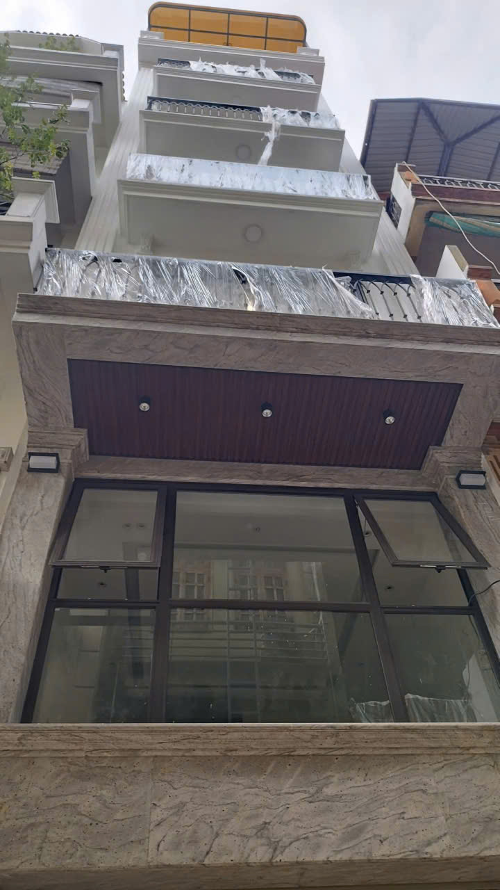 BÁN NHÀ CHÍN CHỦ ! Phân Lô Hoàng Quốc Việt Cầu Giấy vỉ hè oto Thang máy 65m x7T nhỉnh 28 tỷ