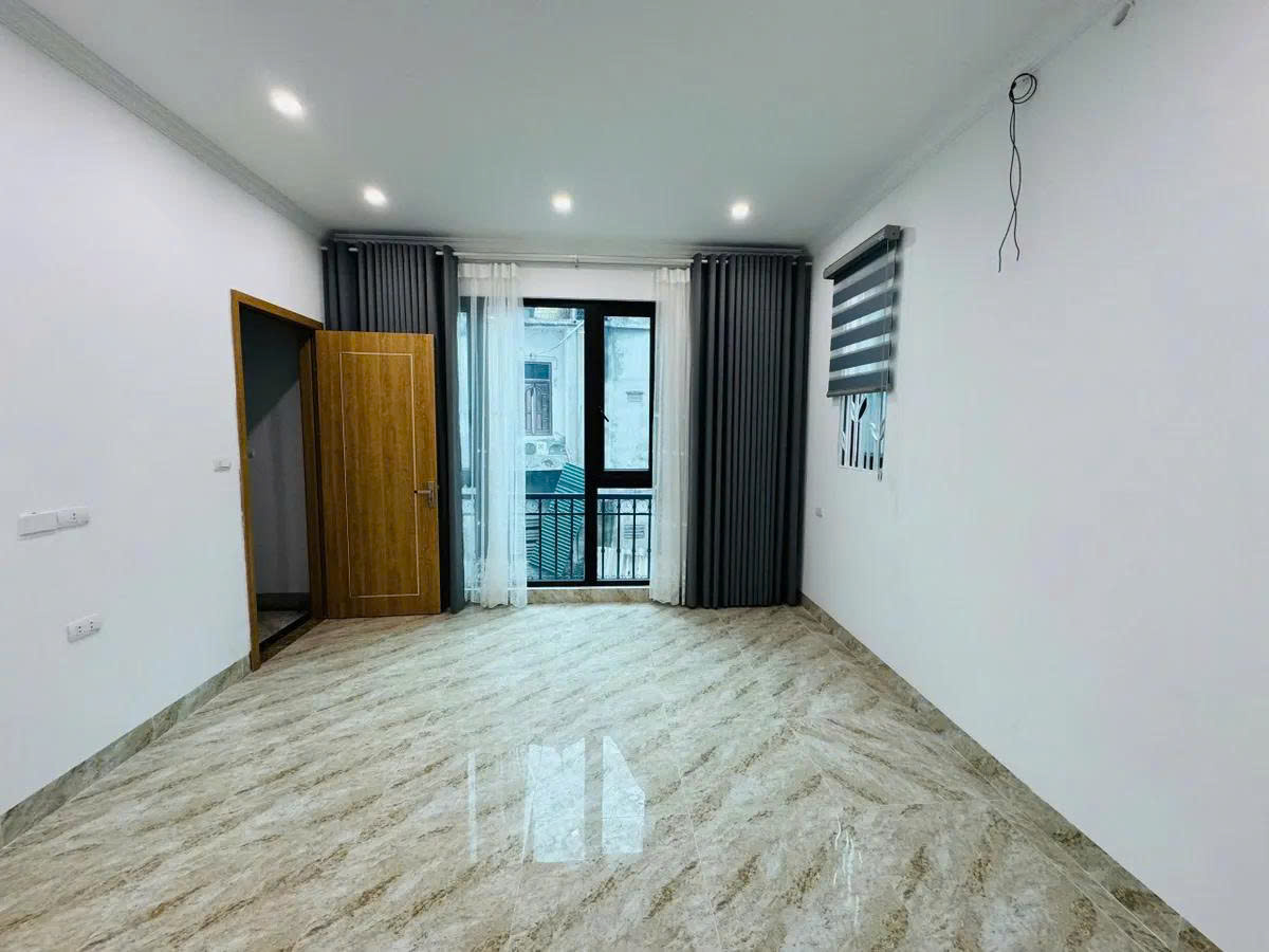 BÁN NHÀ QUANG TRUNG – HÀ ĐÔNG (NGAY LÊ TRỌNG TẤN) – 33M X 5 TẦNG , GIÁ NHỈNH 9 TỶ – Ô TÔ ĐỖ CỬA – THANG MÁY – NGÕ THÔNG – FULL NỘI THẤT