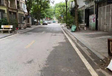 BÁN NHÀ LIỀN KỀ VĂN PHÚ – 90m2, MT 4.5M , Giá 21 tỷ . PHÂN LÔ – VỈA HÈ – Ô TÔ TRÁNH