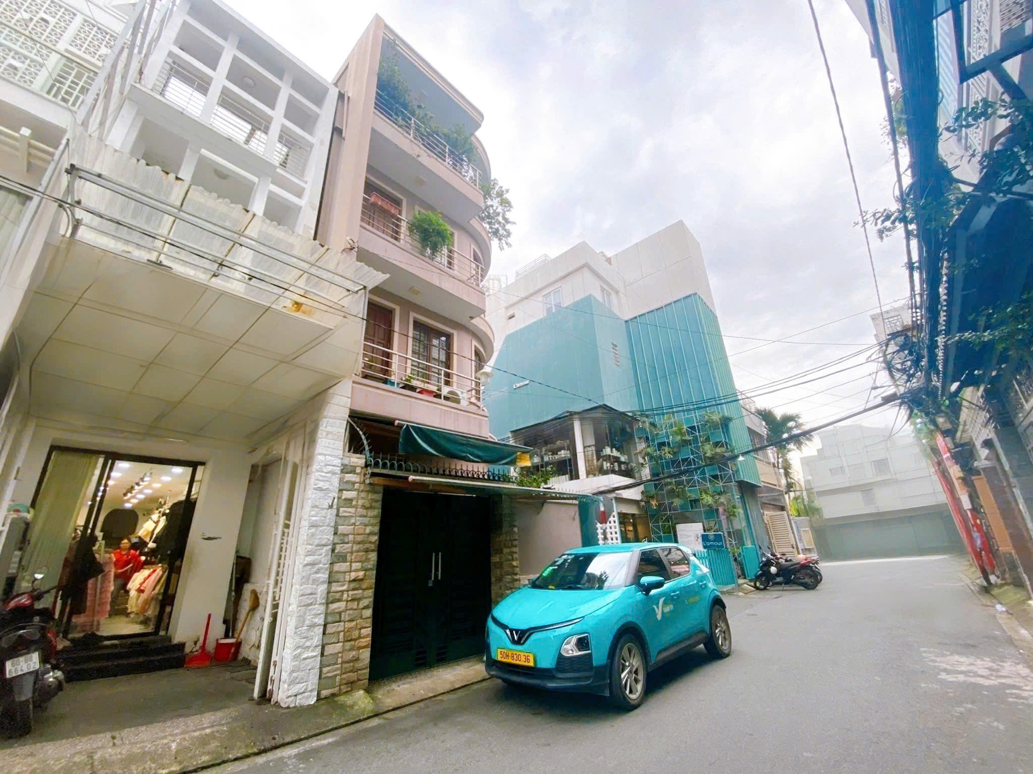 Nhà siêu xinh Hẻm Ô tô Lê Văn Sỹ – QUẬN 3 – 6.5 x 6 m – 5 Tầng – 8.99 tỷ