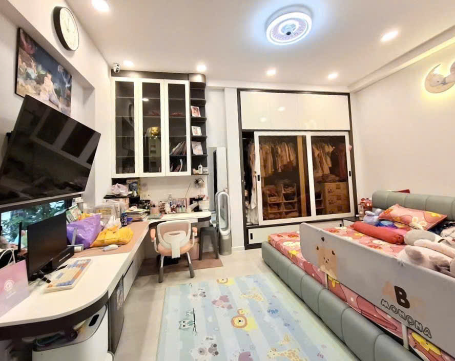 Nhà siêu xinh Hẻm Ô tô Lê Văn Sỹ – QUẬN 3 – 6.5 x 6 m – 5 Tầng – 8.99 tỷ