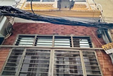 CẦU GIẤY DT 21M x4 TẦNG GIÁ 6,1 TỶ NGÕ THÔNG,15M RA Ô TÔ,DÂN XÂY