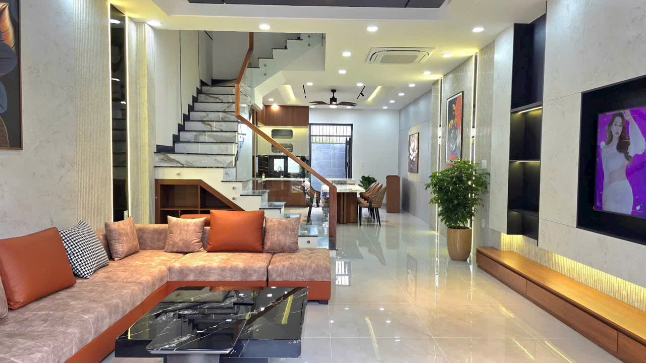 BÁN NHÀ MỚI 3 TẦNG THIẾT KẾ SANG TRỌNG FULL NỘI THẤT KĐT MỸ GIA GÓI 3, NHA TRANG.