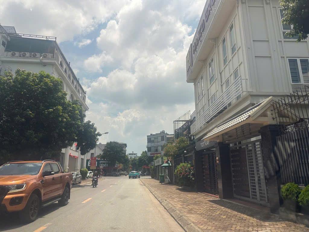 BÁN ĐẤT 330M² KIM QUAN THƯỢNG – VIỆT HƯNG – MẶT TIỀN 12.2M – ĐƯỜNG 12M – GIÁ 68 TỶ