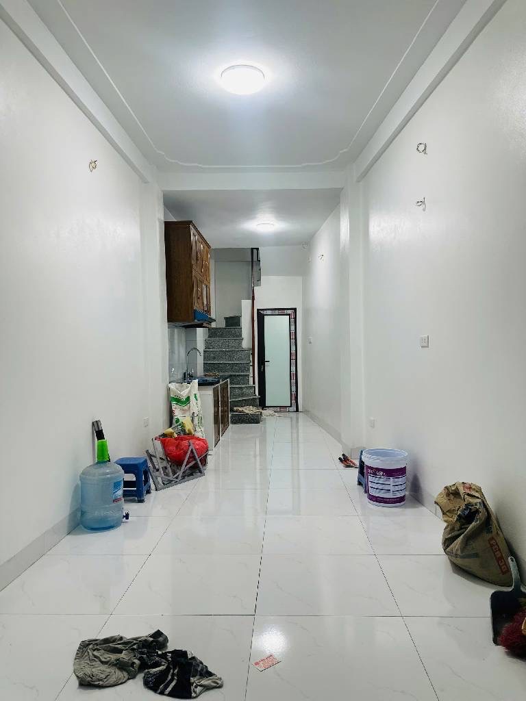 CẦU GIẤY DT 22M x4 TẦNG GIÁ CHỈ 3,9 TỶ,SỔ ĐỎ,NGÕ THÔNG,NHÀ ĐẸP DÂN XÂY