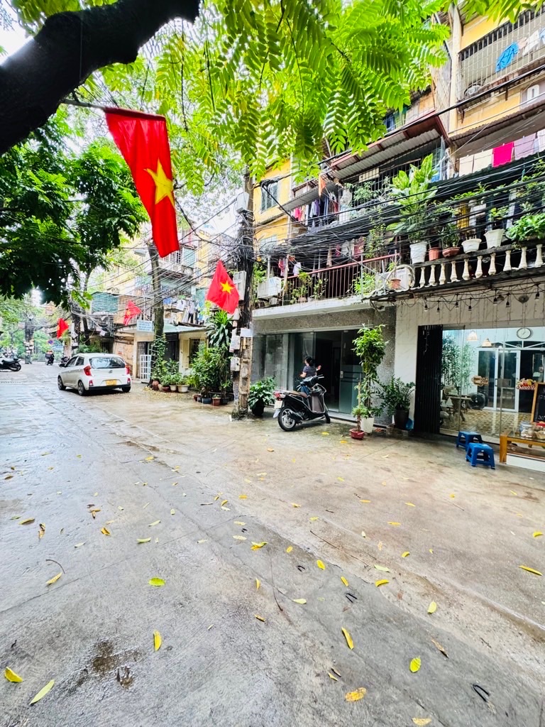 TẬP THỂ THÀNH CÔNG TẦNG 1 DT 50M GIÁ 5,350 TỶ,TƯƠNG LAI MỞ ĐƯỜNG MẶT PHỐ TO