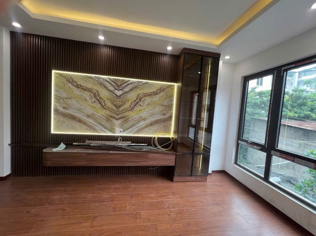 💥YÊN LỘ YÊN NGHĨA HƠN 50M _THANG MÁY NHẬP _NHÀ ĐẸP Ở NGAY NHỈNH 10 TỶ _THIẾT KẾ HIỆN ĐẠI