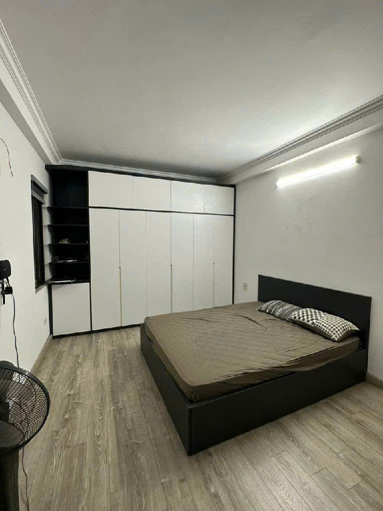 BÁN NHÀ GIA QUẤT LONG BIÊN, OTO, NGÕ THÔNG,Ô CHỜ THANG MÁY,DÂN XÂY,45M