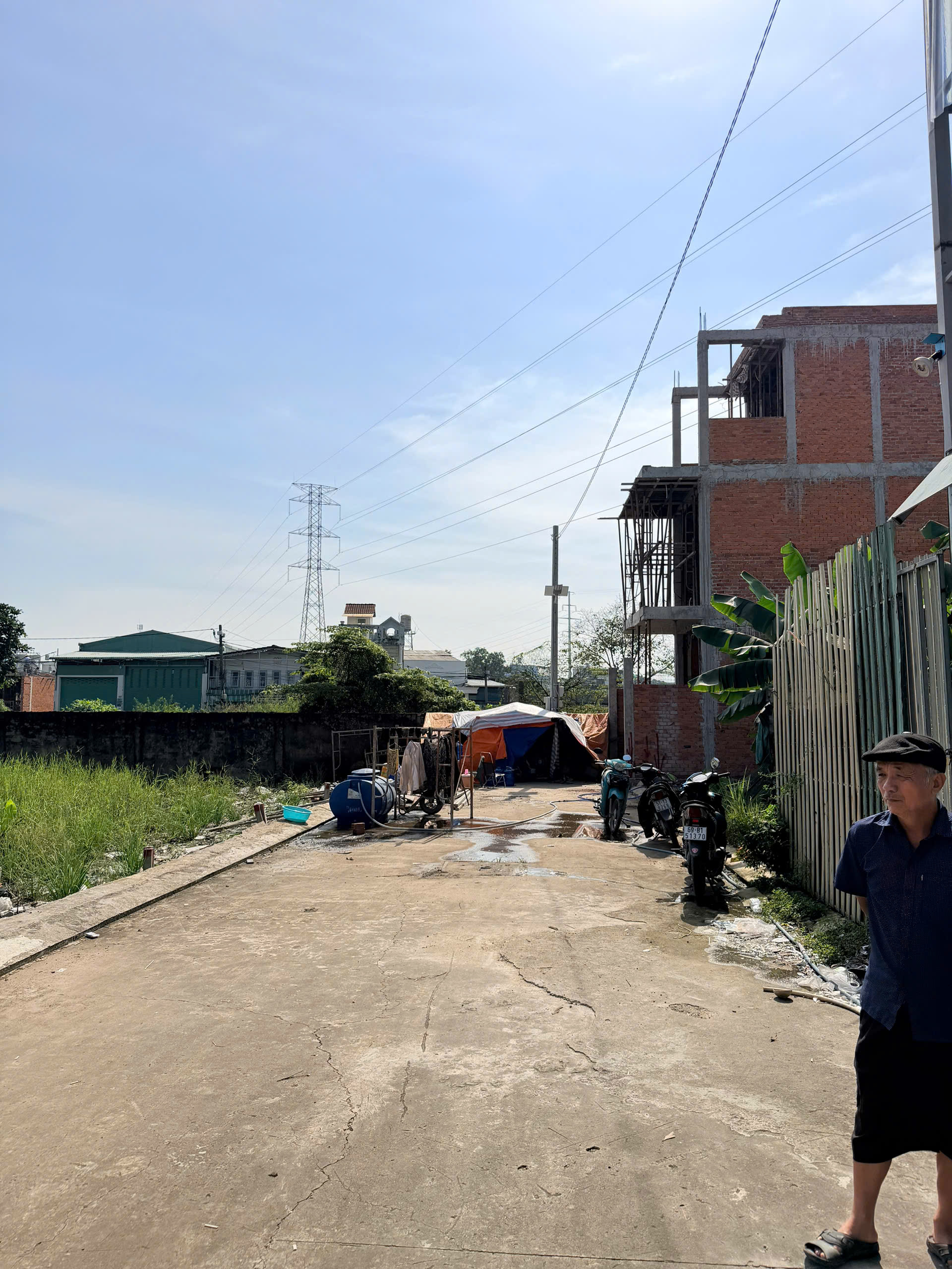 ĐẤT ĐẸP NGAY PICYTY, 4X14M, HẺM XE HƠI, CHỈ NHỈNH 3 TỶ