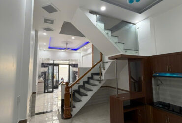 Bán nhà 3 Tầng P.Trấn Biên,SHR hoàn công,đường 2 xe hơi,kế bên chợ Bửu Long