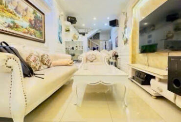 🔥🔥BÁN NHÀ ĐỊNH CÔNG  48M * 4 Tầng *11.65 tỷ Thương lượng mạnh- Ô TÔ ĐỖ CỬA – FULL NỘI THẤT ĐẲNG ÃCẤP.👉NGÕ THÔNG RỘNG 5M