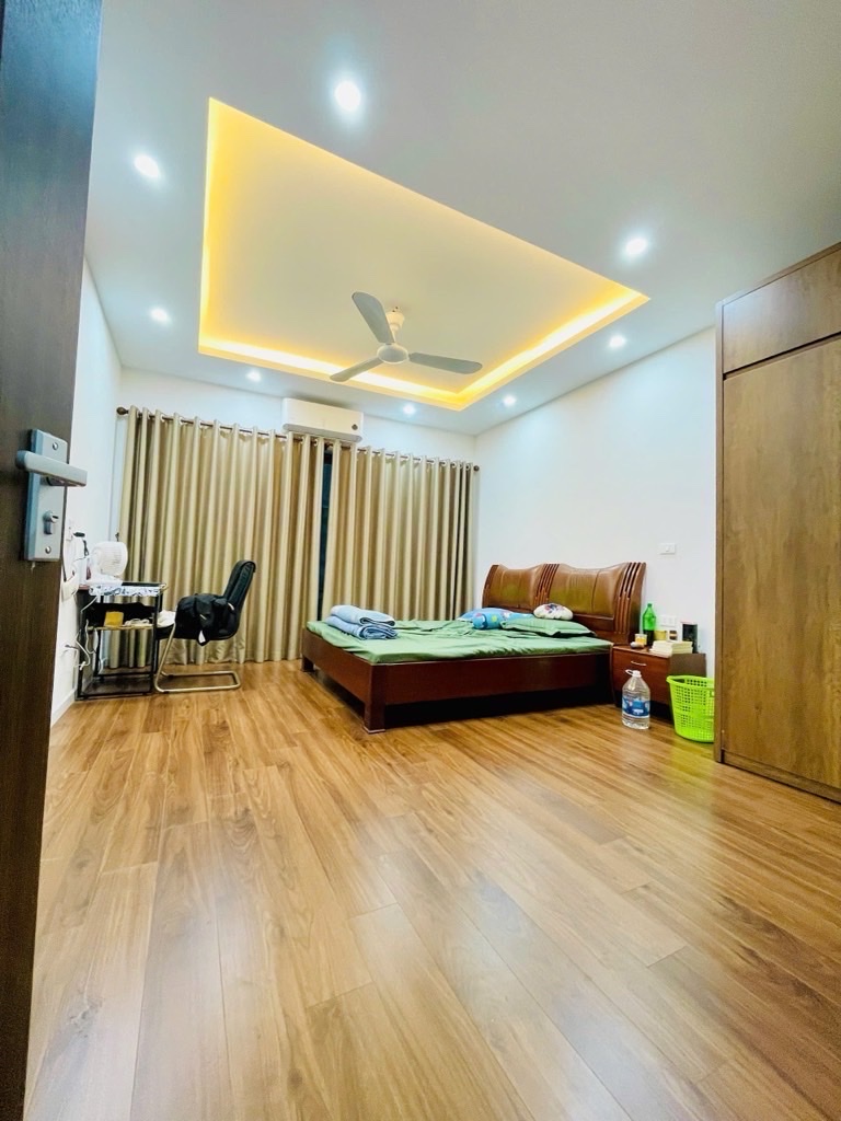 NGỌC HÀ DT 38M x5 TẦNG 12 TỶ,CÁCH PHỐ 50M,NGÕ BA GÁC,GẦN LĂNG BÁC,NHÀ ĐẸP