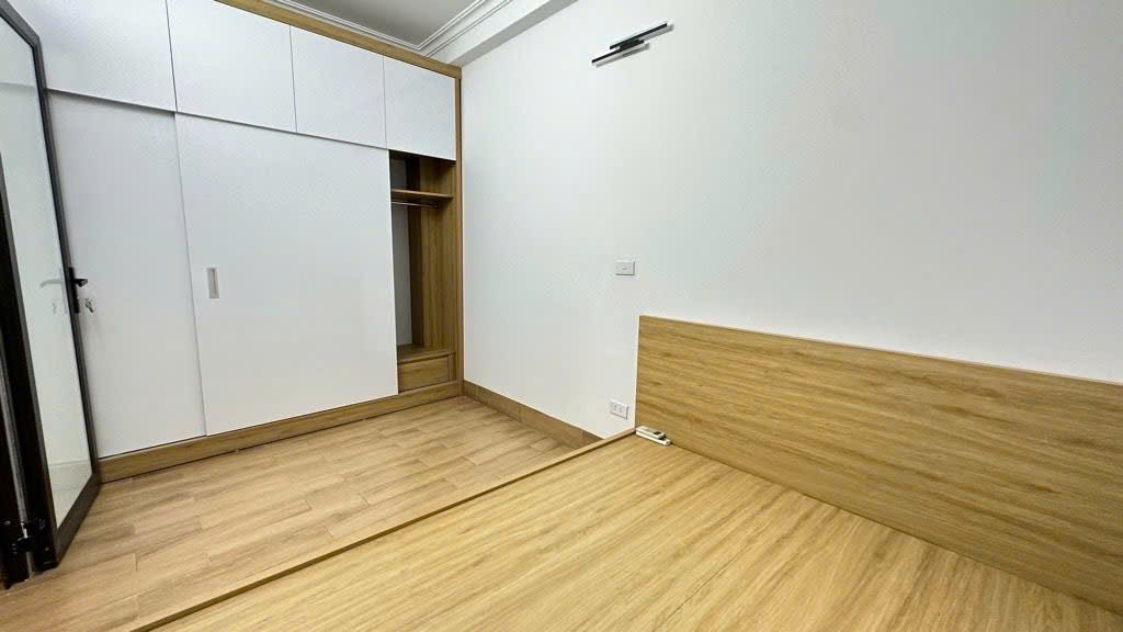 BÁN NHÀ BỒ ĐỀ LONG BIÊN,OTO,NHÀ ĐẸP,LÔ GÓC, VIEW THOÁNG MÁT,36M NHỈNH 7 TỶ(TL)