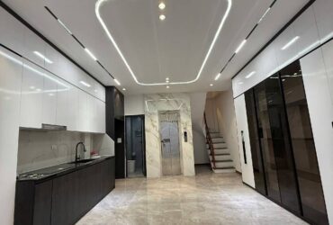 KHÚC THỪA DỤ DT 40M x7 TẦNG THANG MÁY 13,5 TỶ NGÕ BA GÁC,GẦN PHỐ,MẶT TIỀN 4,6M