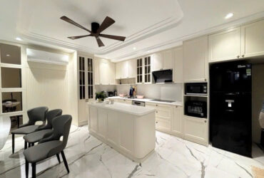 BÁN NHÀ NGUYỄN VĂN CỪ LONG BIÊN, OTO ĐỖ CỬA,THANG MÁY, MỚI TINH,52M NHỈNH12 TỶ