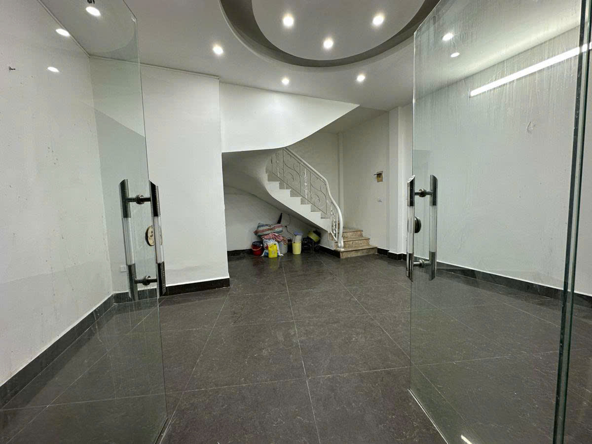 Bán Nhà Xã Đàn Hơn 11 Tỷ  Mặt Ngõ Kinh Doanh 35m 7 Tầng , Mặt Tiền 5m , Ô Tô Đỗ  🔥
📸