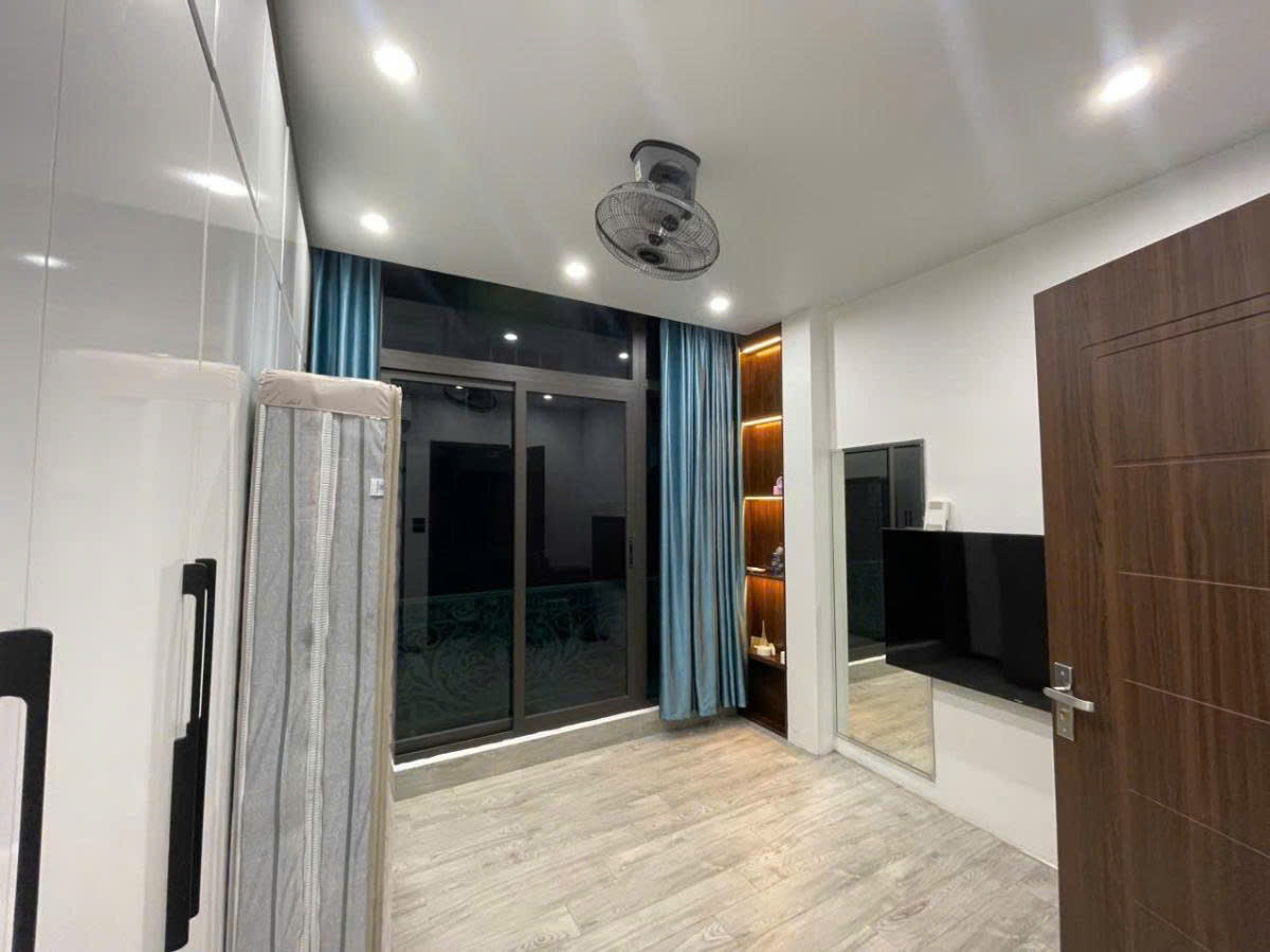 BÁN CĂN ĐỐNG ĐA 4 TẦNG 20M  GẦN PHỐ – 2 MẶT NGÕ Ô TÔ – KINH DOANH – 40 RA MẶT PHỐ – NHÀ ĐẸP