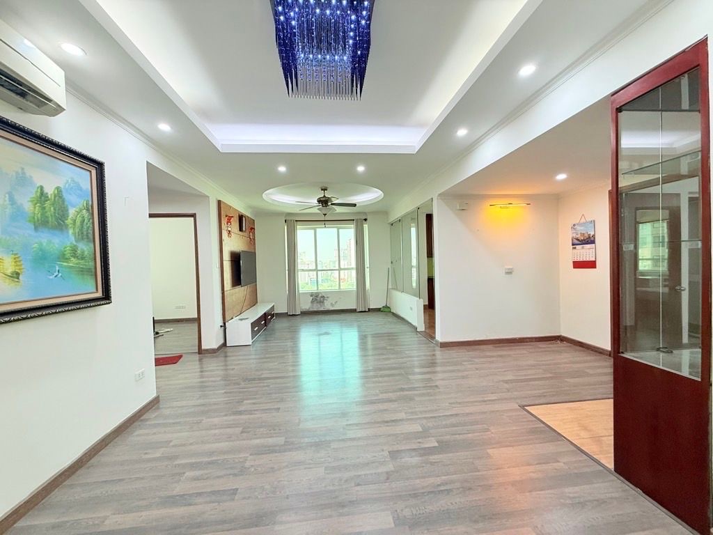 bán chung cư thành thái cầu giấy 126m 3 ngủ 2 wc giá 11,5 tỷ