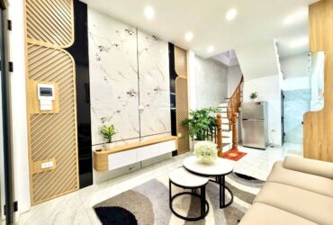 Minh Khai – 35m – 6 Tầng – Full Nội Thất – Giá: 7.5 Tỷ