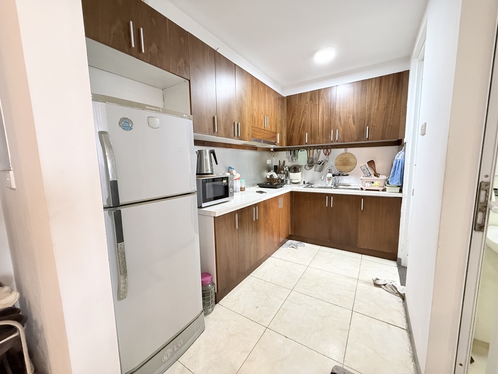 BÁN NHÀ HỒNG TIẾN LONG BIÊN, SÁT PHỐ,NGÕ RỘNG,DÂN XÂY,55M NHỈNH 8 TỶ(TL)