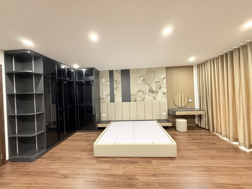 BÁN NHÀ HỒNG TIẾN LONG BIÊN,OTO,NGÕ THÔNG,3 THOÁNG,FULL NỘI THẤT,52M NHỈNH12 TỶ(TL)