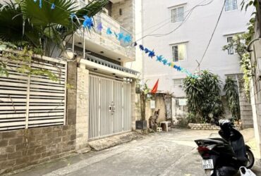 NGAY HUTECH – KHU PHÂN LÔ DÂN TRÍ – HẺM XE HƠI VÀO NHÀ – 4.2M X 22M VUÔNG VỨC