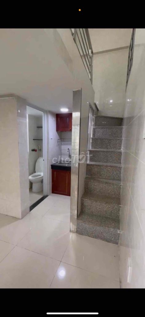 PASS PHÒNG GÁC LỬNG CỬA SỔ TRỜI – TÂN BÌNH – DỌN Ở NGAY