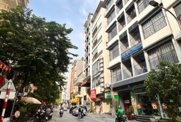 VÀI BƯỚC CHÂN RA HỒ TÂY – VỊ TRÍ CỰC HIẾM NHÀ BÁN – NGÕ THÔNG – THANG MÁY – GẦN Ô TÔ_46M2.