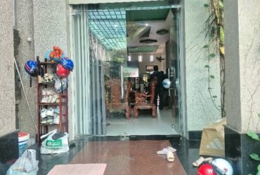 CHỦ ĐỊNH CƯ MỸ BÁN GẤP – NHÀ 2 TẦNG ĐẸP, XE HƠI NGỦ TRONG NHÀ – GẦN VÕ VĂN NGÂN – CHỈ 17 TỶ