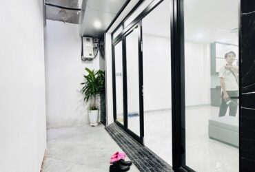 SIÊU PHẨM 6 TẦNG THANG MÁY – NHÀ MỚI KÍNH COONG – LÕI BA ĐÌNH – VỊ TRÍ QUÁ ĐẸP _39/43M2