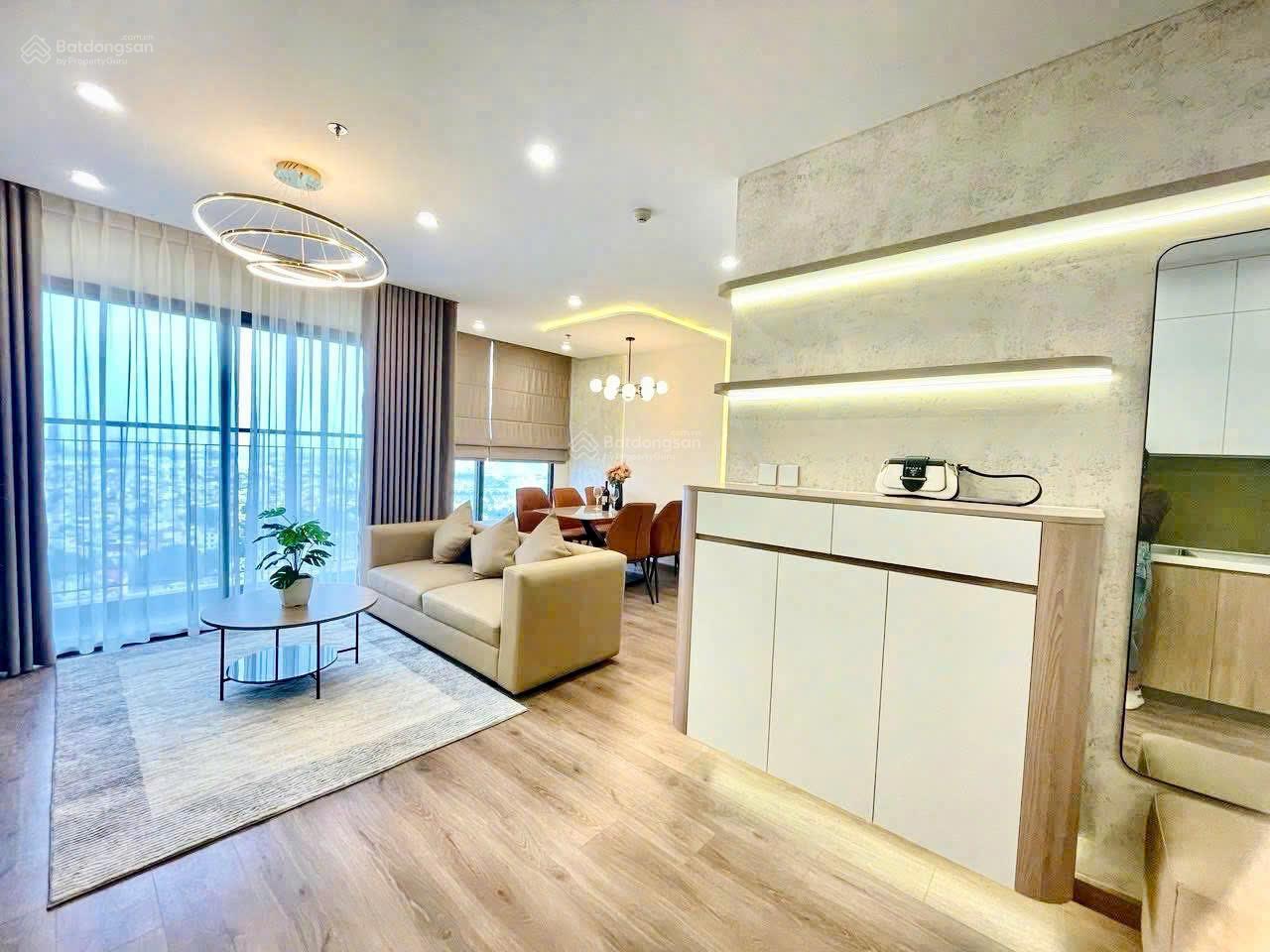 Tôi chính chủ bán căn 2PN+1, dt 64m2, nội thất và view hồ cực đẹp, giá 5tỷ5 tại Imperia Smart City