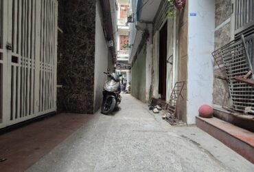 🏠 Ngã tư Trương Định  31m²  5 tầng
🚶 Ngõ nông, rộng thoáng  Gần phố_8,2 Tỷ