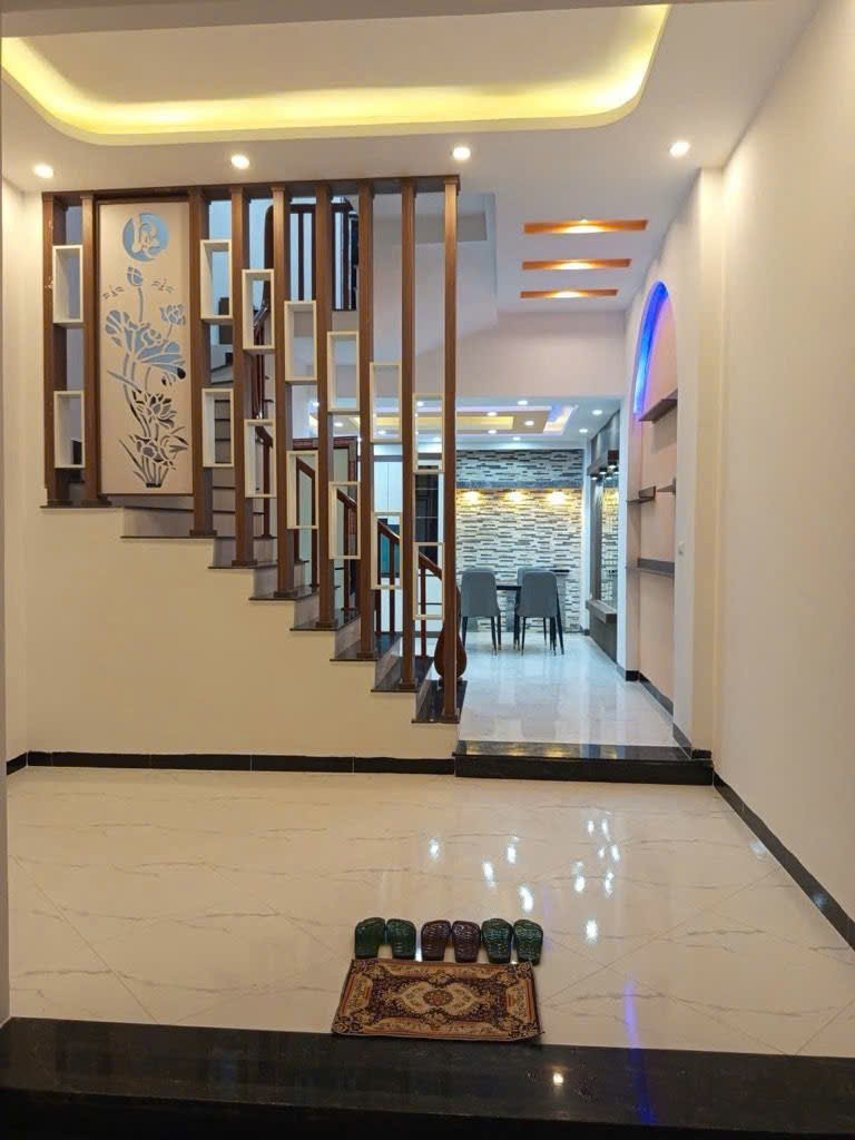 BÁN NHÀ  ĐẠI ÁNG -NGỌC HỒI -HÀ NỘI  4O M2 ,ÔTÔ ĐỖ CỔNG -NHÀ MỚI TINH THƠM PHỨC  5Tỷ9