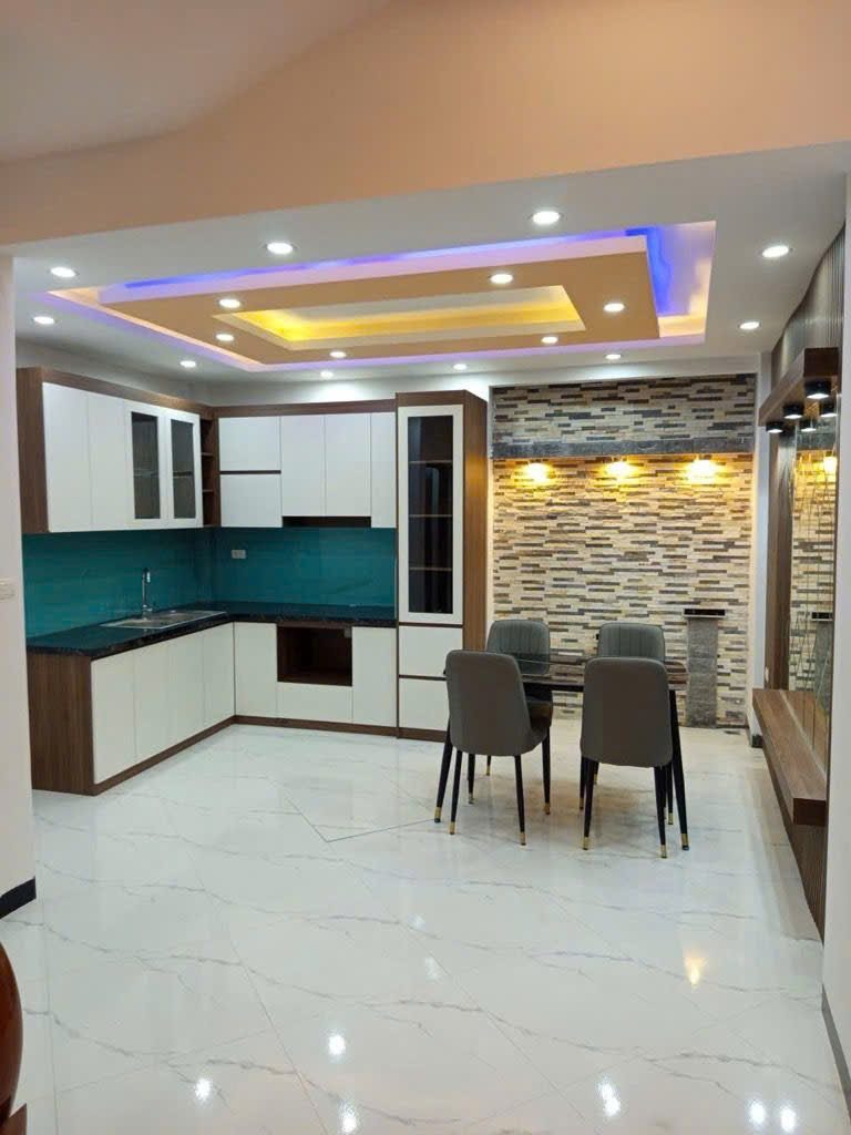 BÁN NHÀ  ĐẠI ÁNG -NGỌC HỒI -HÀ NỘI  4O M2 ,ÔTÔ ĐỖ CỔNG -NHÀ MỚI TINH THƠM PHỨC  5Tỷ9